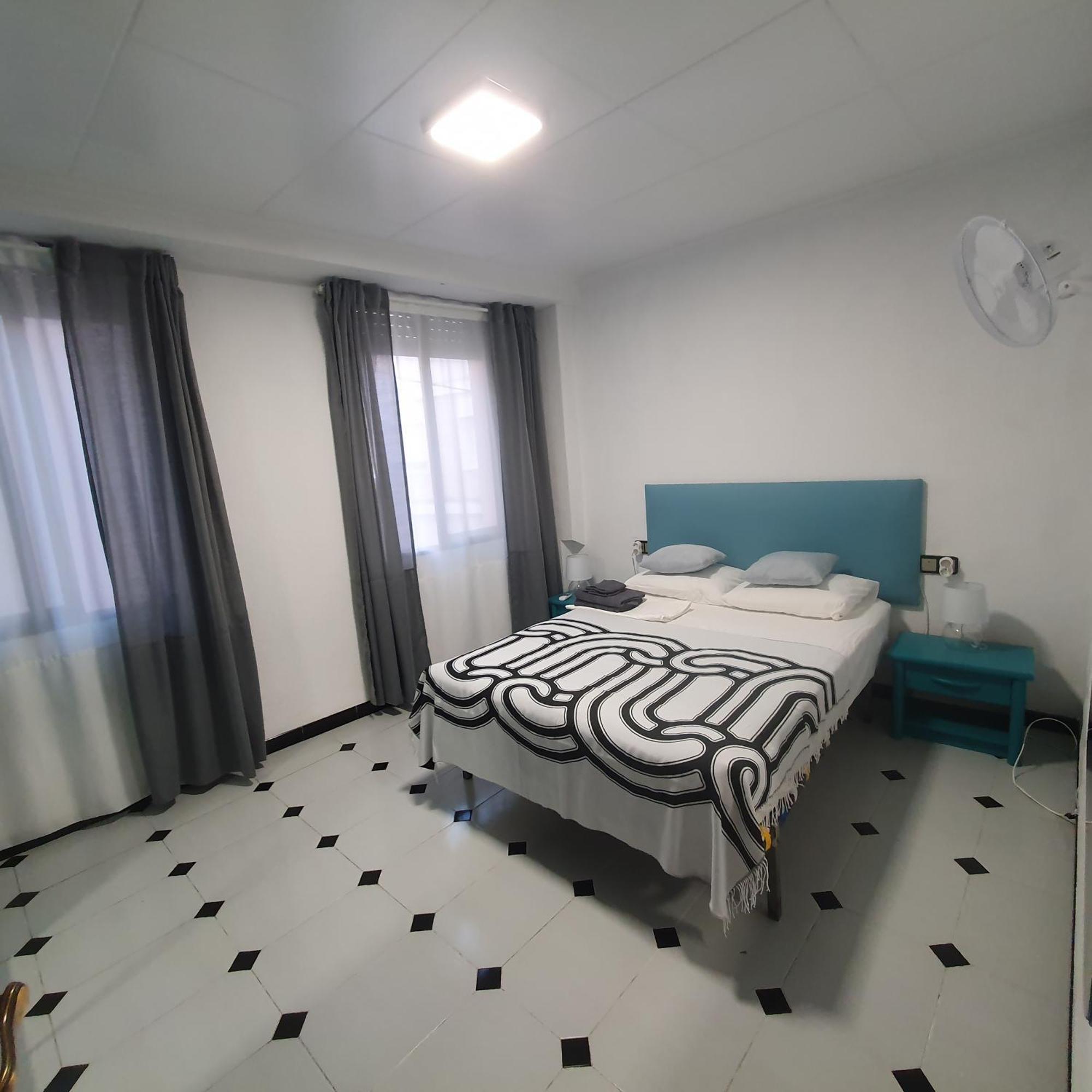 Spacious Home For A Large Group Or Family Кульера Экстерьер фото